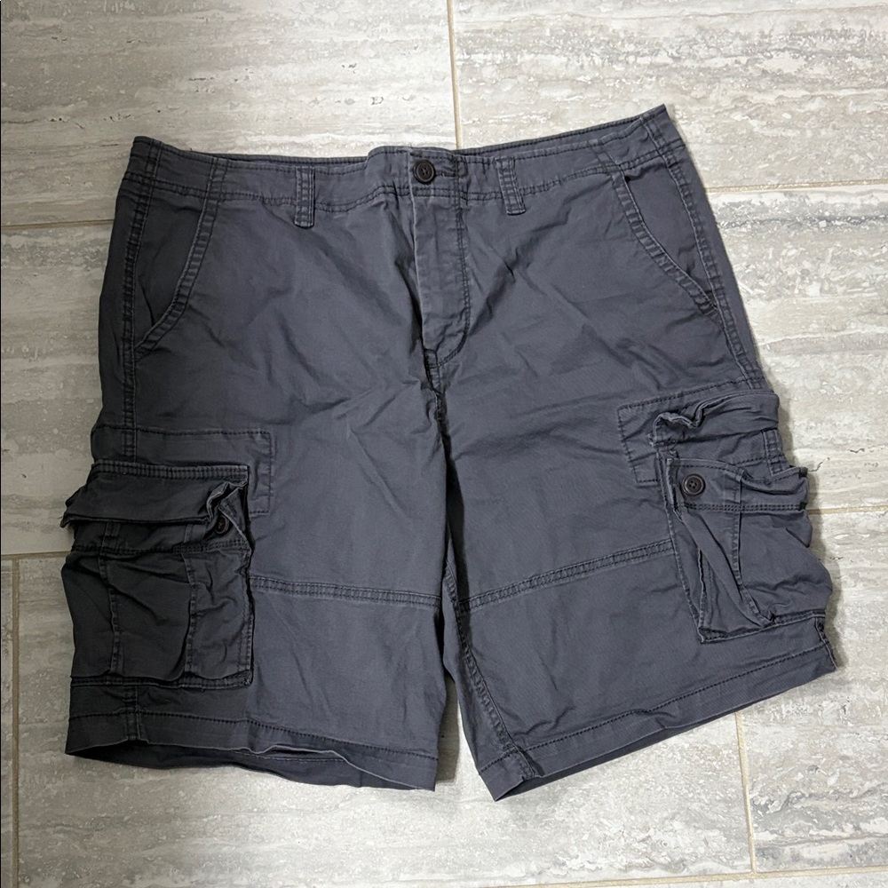 Aeropostale Men's Cargo Shorts in Charcoal